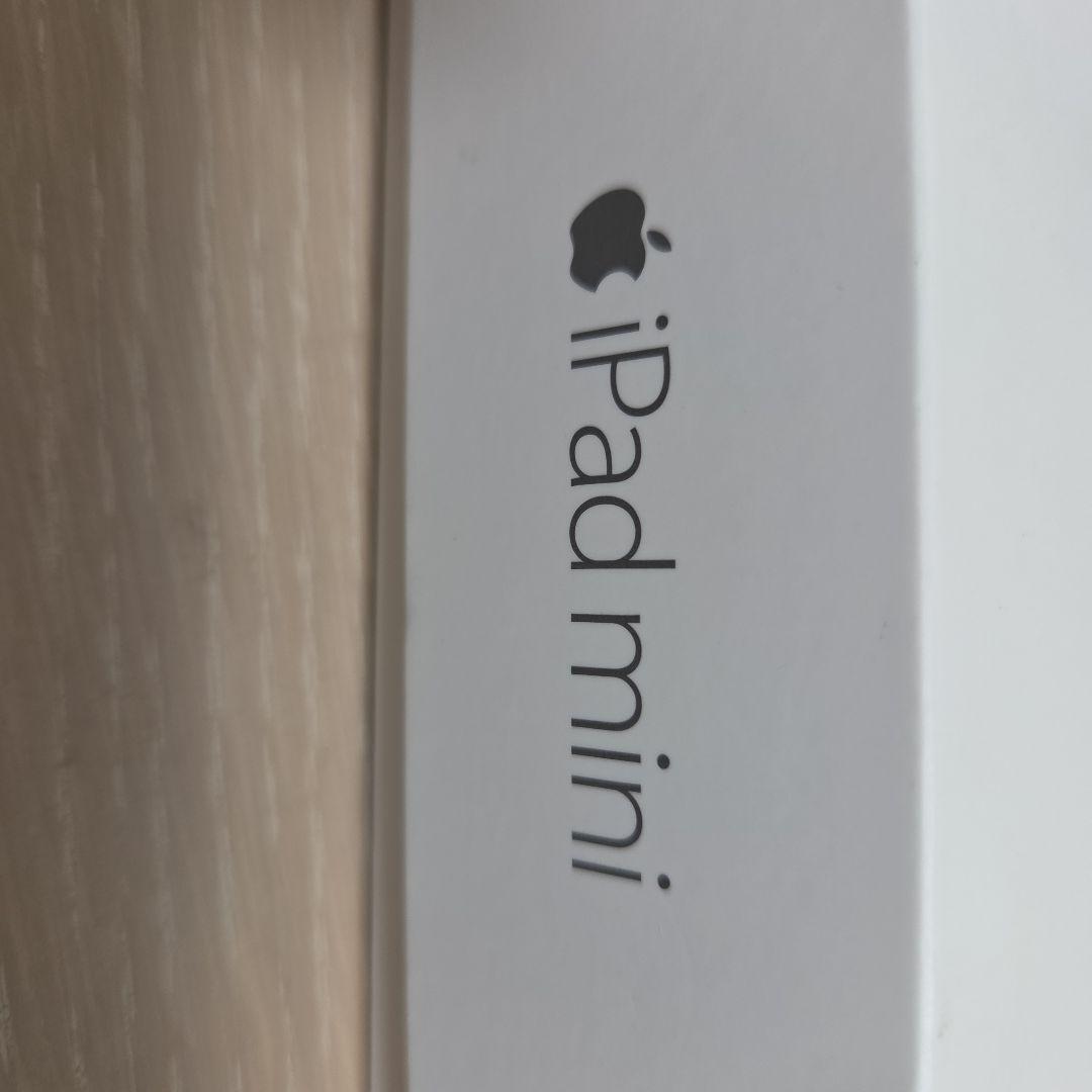 iPad Mini ４　ブラックカバー付き