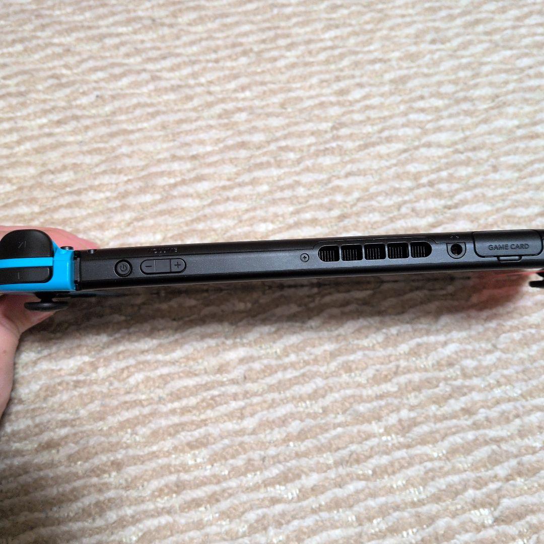 Nintendo Switch 本体 ネオン ケース付+GS4ソフト、攻略本
