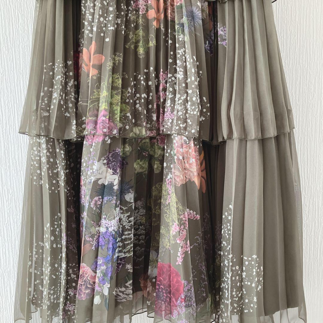 完売！希少Ameri UND DARIA TIERED PLEATS SKIRT