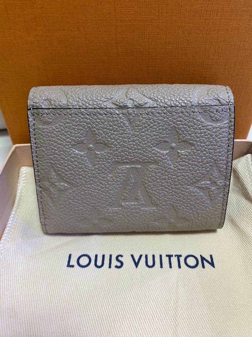 kirari様、専用LOUIS VUITTON ポルトフォイユ・ゾエ　現行モデル