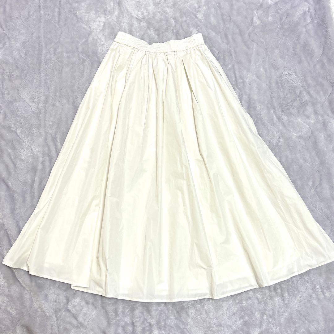 新品タグ付❤︎完売品 25SS IENA タフタフレアスカート 38 ホワイト
